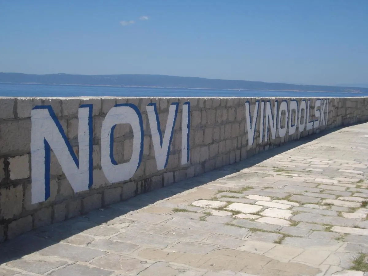 Apartment Sara Novi Vinodolski Kroatien