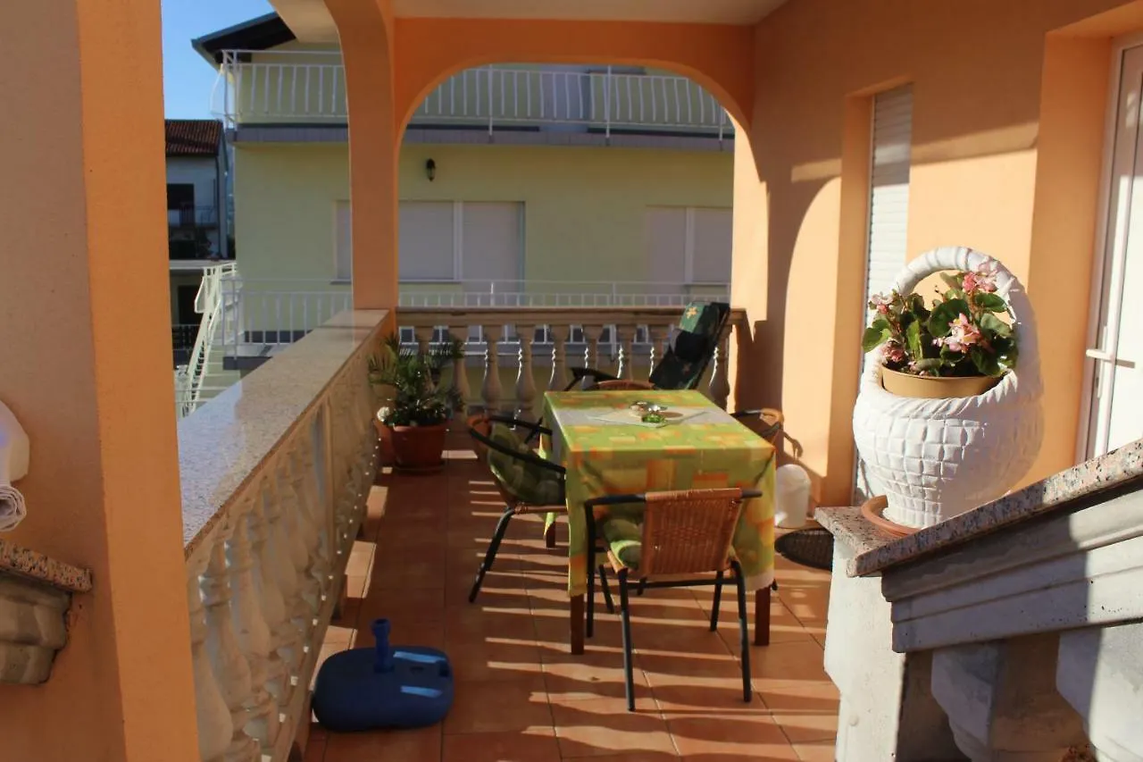 Apartment Sara Novi Vinodolski